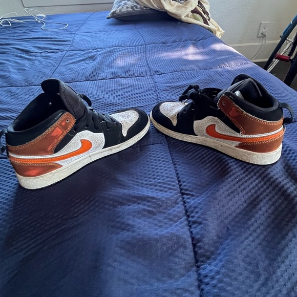 Jordan 1 - Picture 4 of 8
